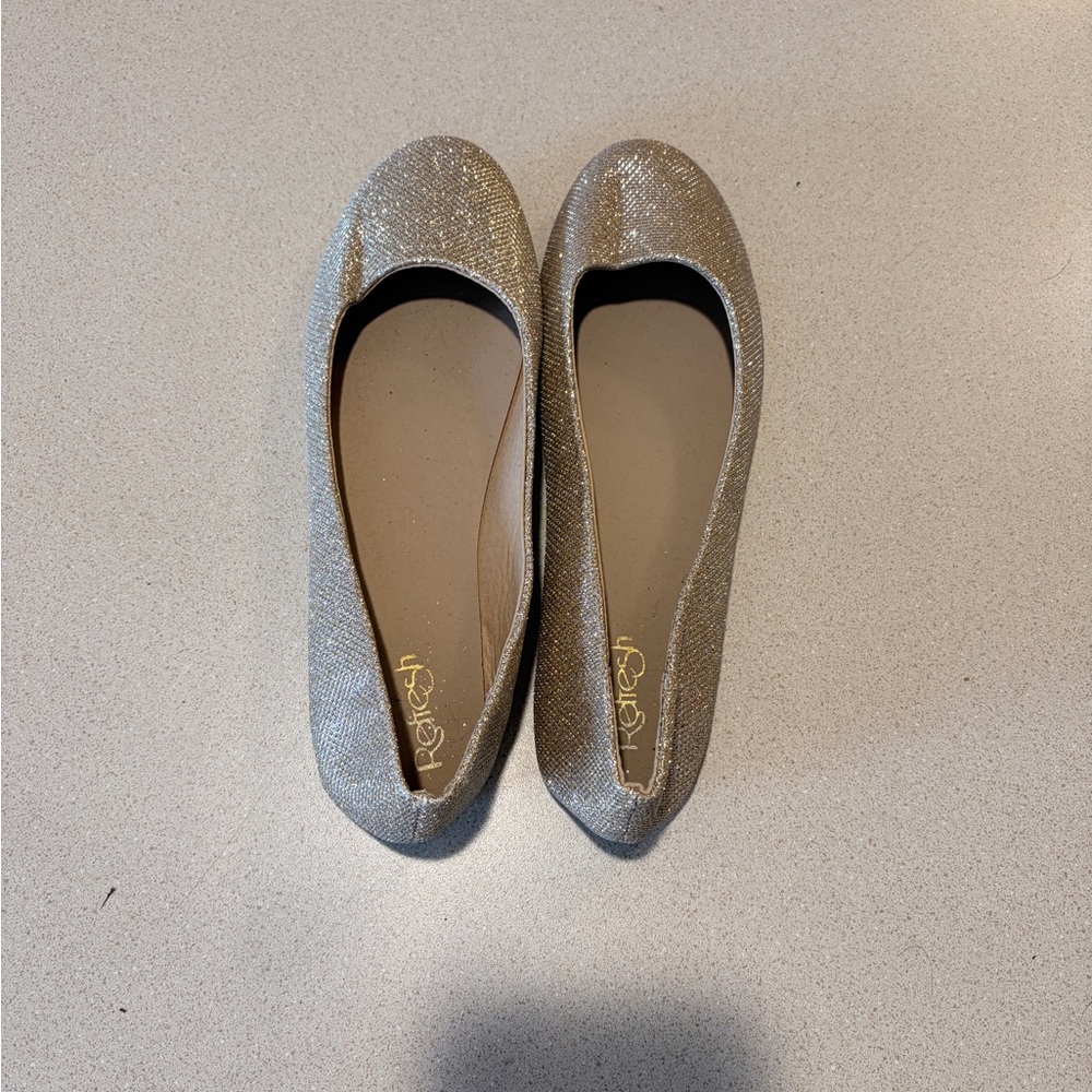 Refresh Metallic Gold Glitter Ballet Flats